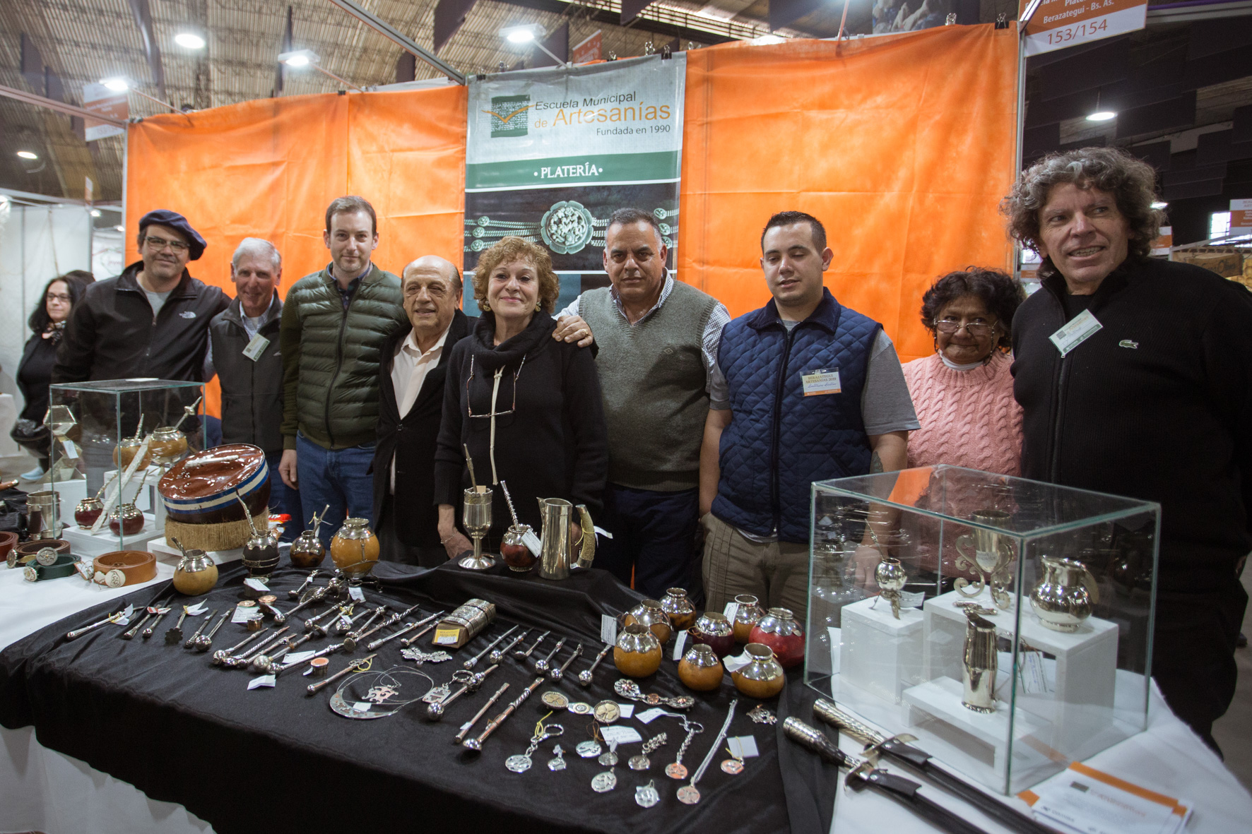 CERCA DE 40 MIL PERSONAS VISITARON LA FERIA NACIONAL BERAZATEGUI ARTESANÍAS (1)