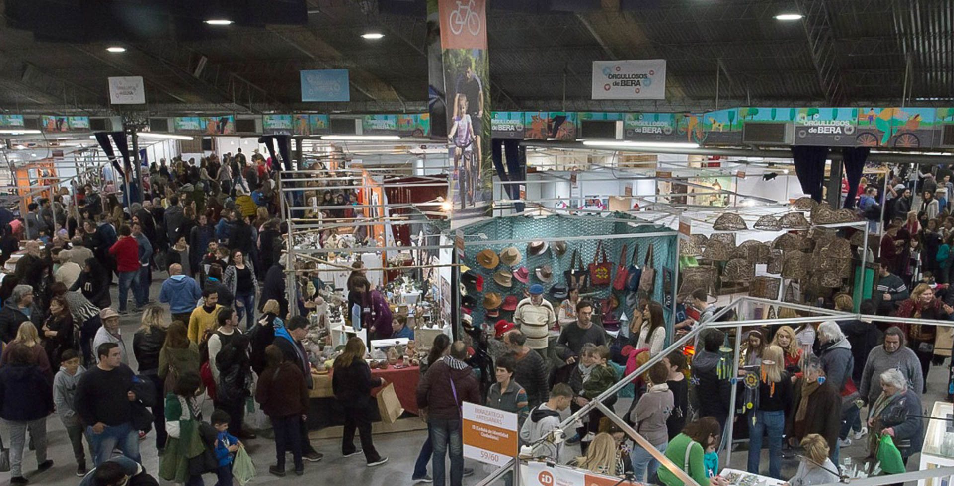 CERCA DE 40 MIL PERSONAS VISITARON LA FERIA NACIONAL BERAZATEGUI ARTESANÍAS (4)