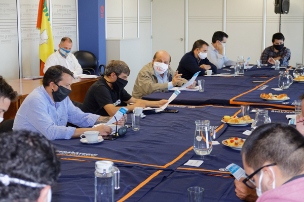 MUSSI SE REUNIÓ CON EL CONSEJO MUNICIPAL DE EMERGENCIA COVID-19 (2)